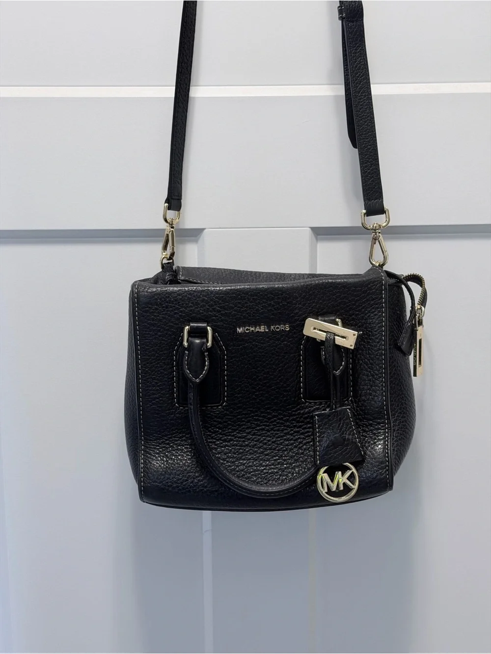 Michael Kors Selby Satchel Bag. COA included